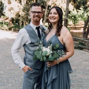 Meet your Posher, Elaura